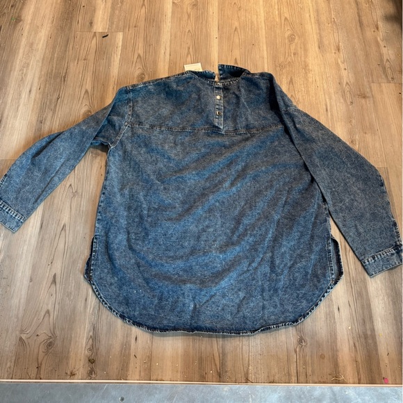 Denim Button Down Shirt large - Picture 10 of 10